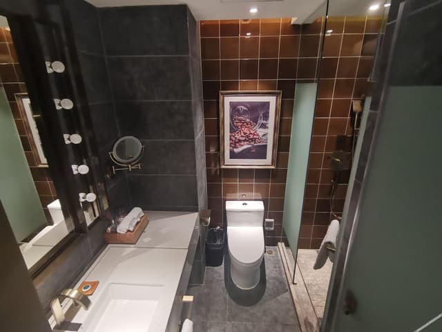 Queen Room