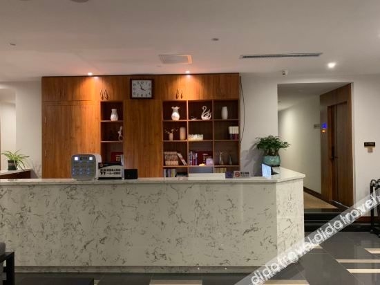 Beijing Tree Inn (Tongji South Road Subway Station)1
