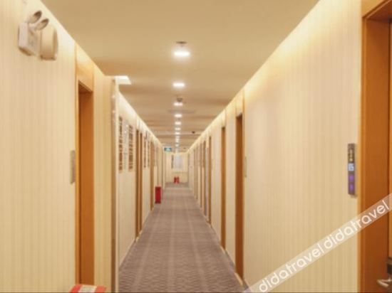 Super 8 (Beijing Life Garden International Hospital)1