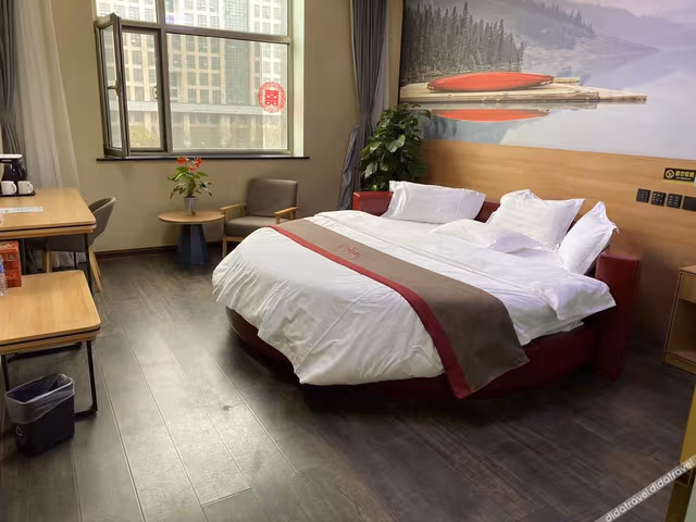Fashion Round-bed Room