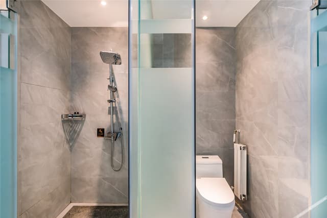 Deluxe 2-bed Room