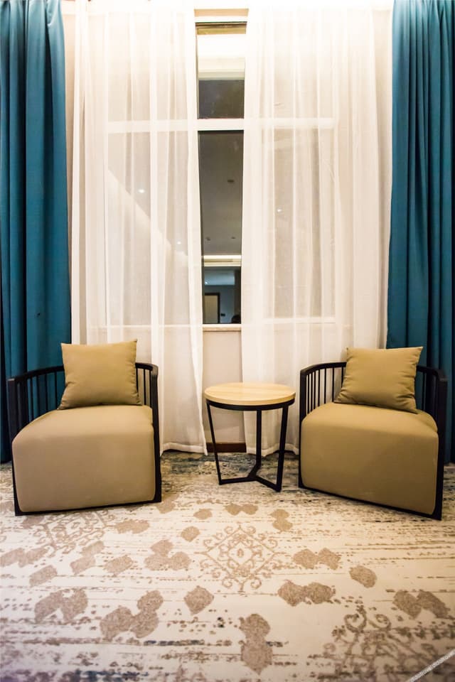 Deluxe 2-bed Room