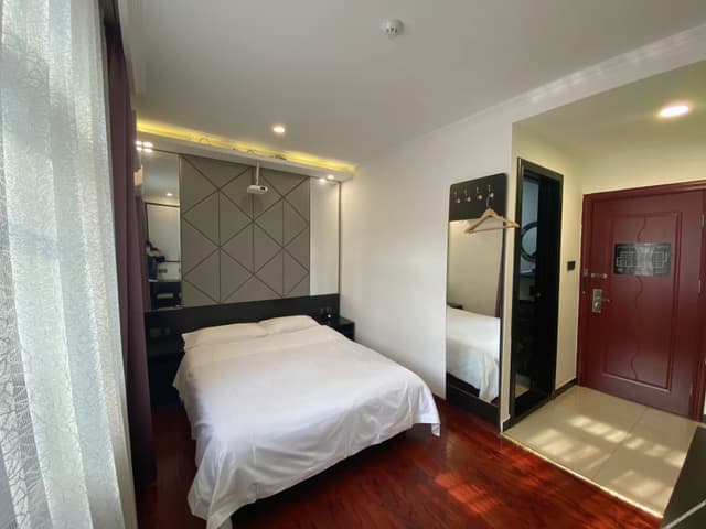 Featured Room (Double Bed)