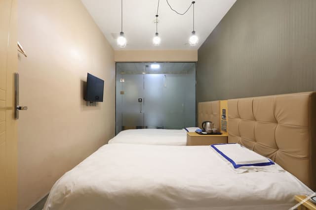 Premium 2-bed Room