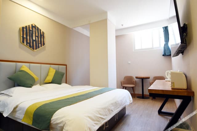 Cozy Double Room