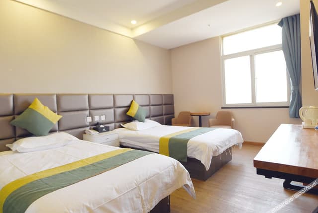 Cozy Room (2 beds)
