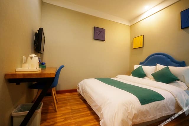 Comfy Double Room (Without window)