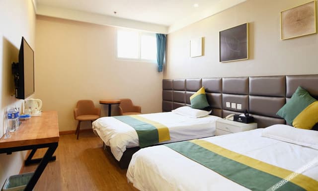 Cozy Room (2 beds)