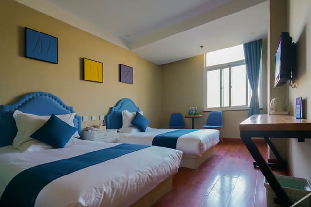 Cozy Room (2 beds)