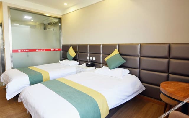 Cozy Room (2 beds)