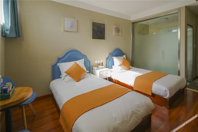 Cozy Room (2 beds)