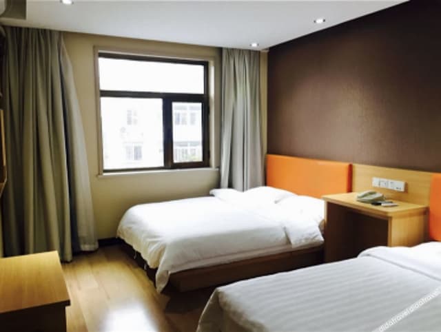 Business Triple Room
