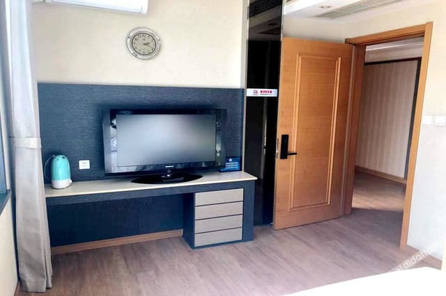Deluxe Budget Room (Double bed)