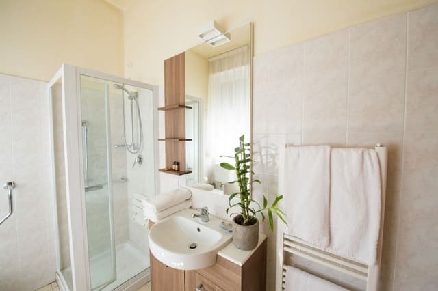 Studio, Kitchenette