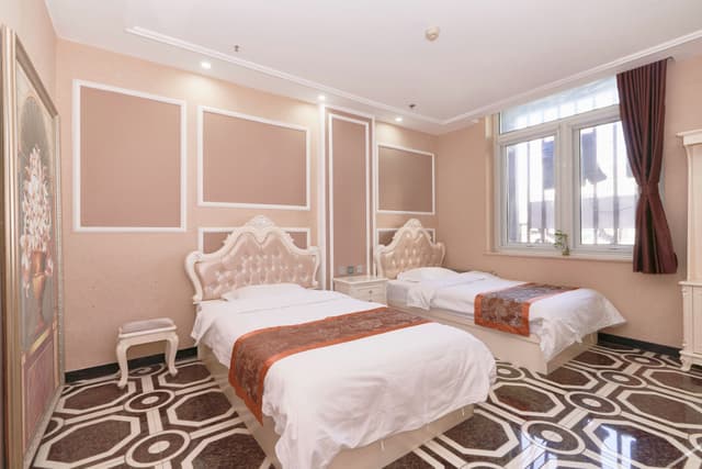 Deluxe Family Room