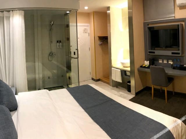 Queen Room