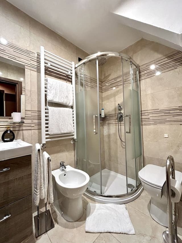 Comfort Triple Room, Private Bathroom