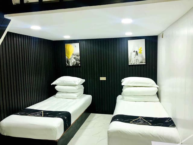 Time Simple Duplex Quadruple Room