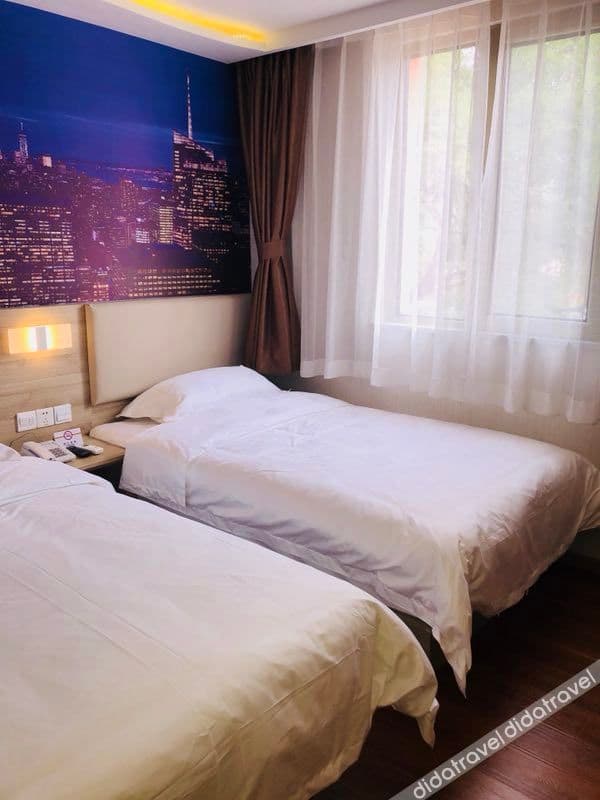 Selected Room (2 Beds)