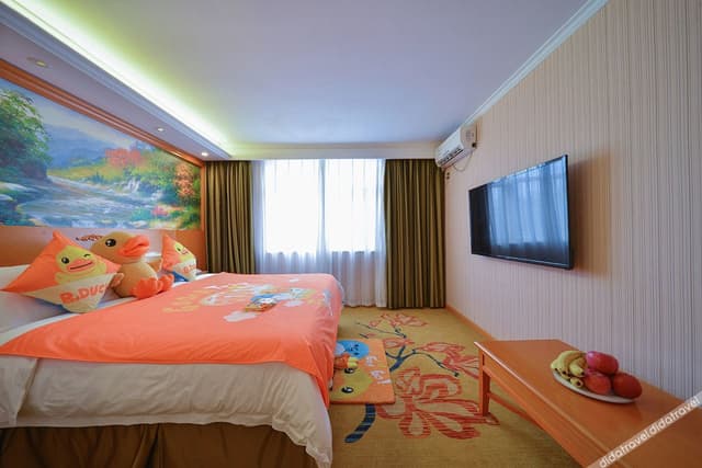 Family-friendly Queen Room