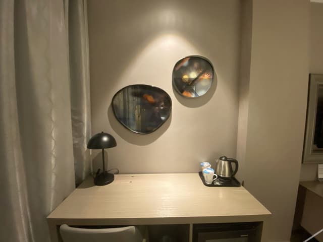 City Room - Double Occupancy (Double bed) (Large window)