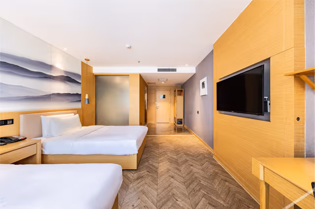 Deluxe Family Room