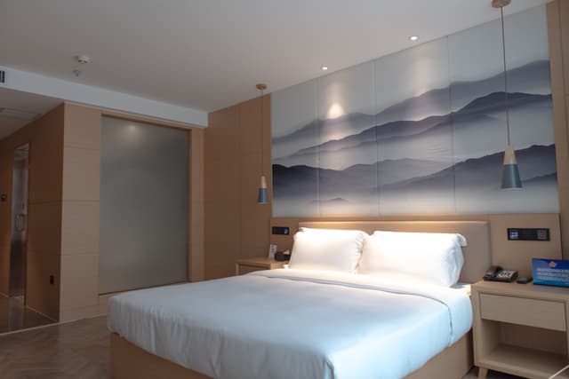 Elegant Queen Room