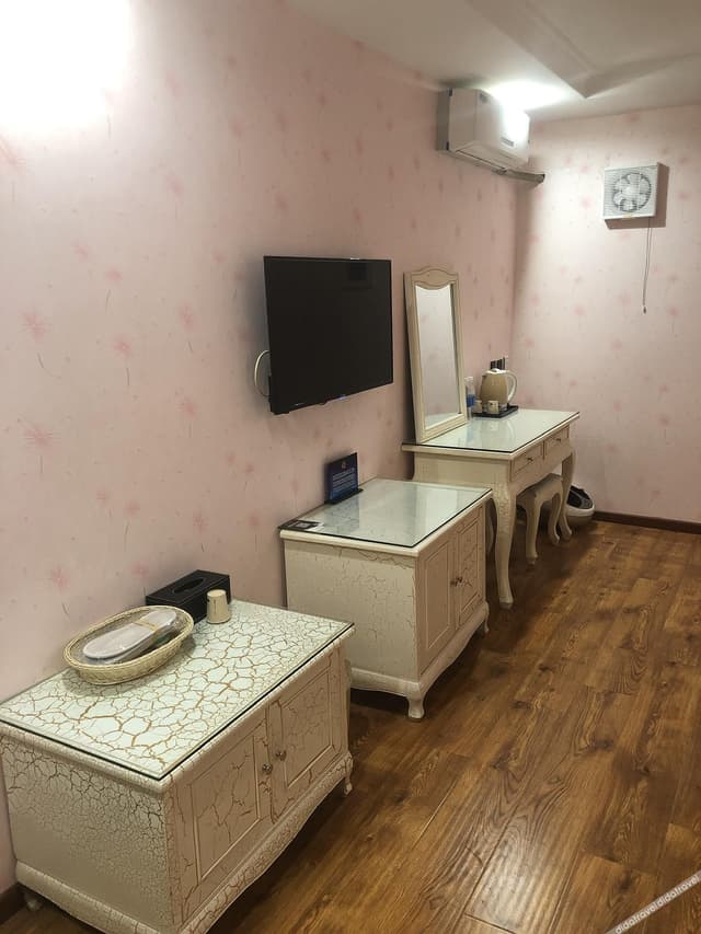 Superior Room (Roundbed)