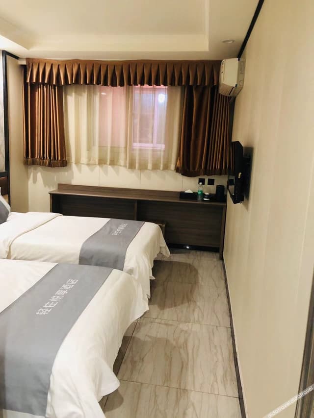 Delight Zero Pressure Twin Room