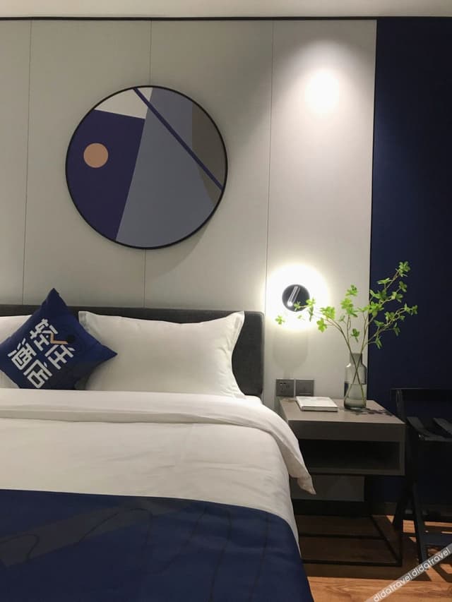 Delightful Zero Pressure Double Bed Room