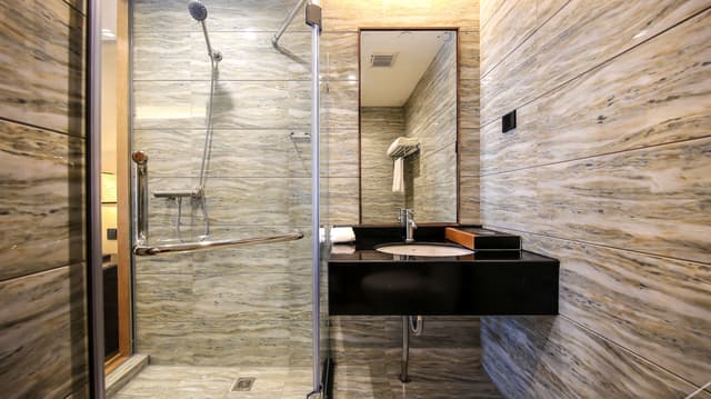 Rose Family Hot Spring Room