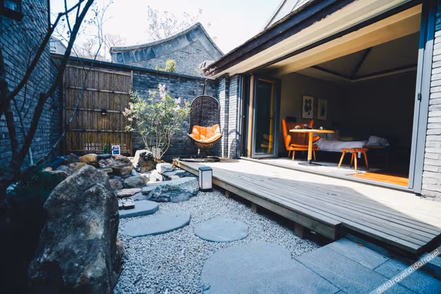 Sunshine Private Hot Spring Courtyard