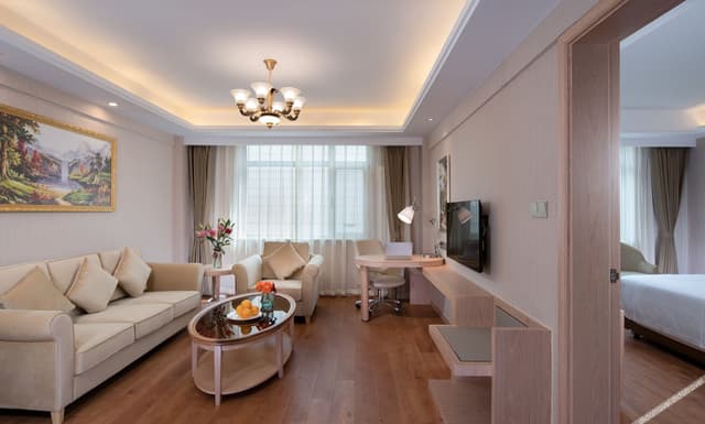 Deluxe Suite