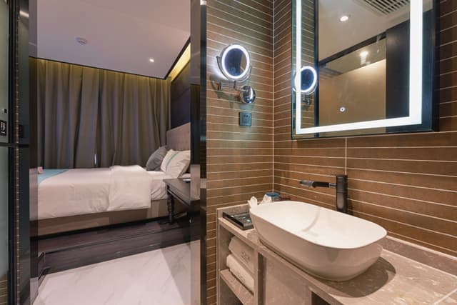 Linglong Queen Room