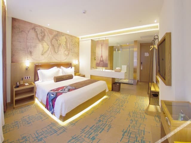 Deluxe Room (Double Bed)