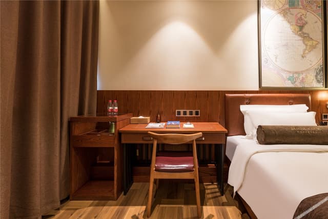 Feifan Deluxe Double Bed Room
