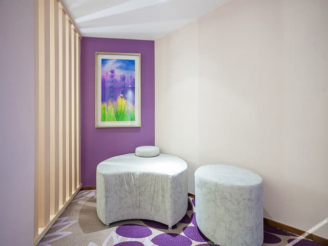Business Room (2 Beds)