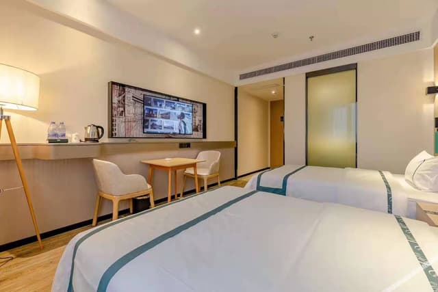 Standard Room (2 beds)