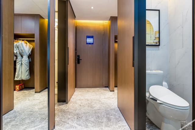 Huanpeng Suite