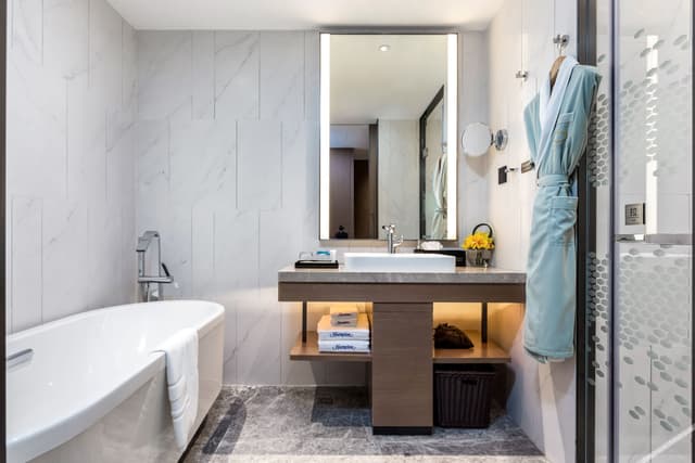 Huanpeng Suite