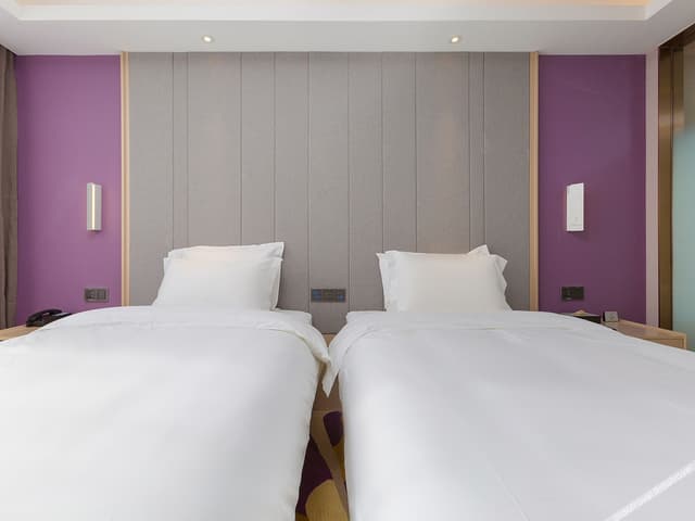 Panoramic Twin Room