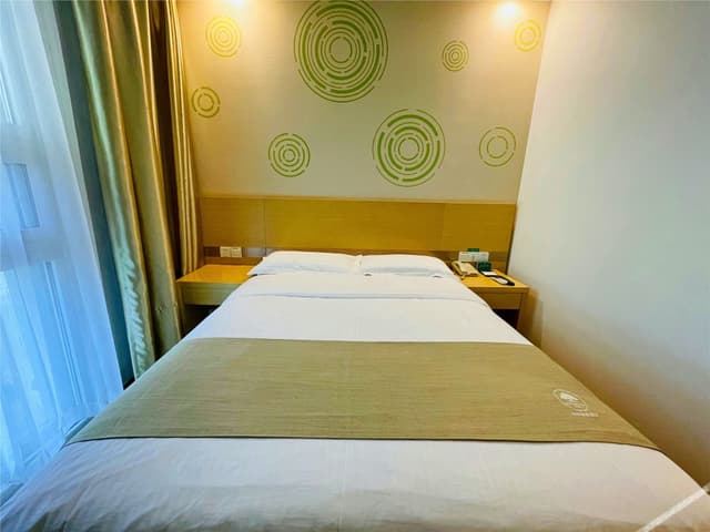 Superior Room (Double Bed)