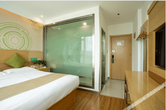 1.8M Double Bed Room