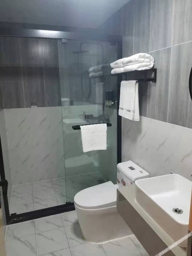 Business Room (2 Beds)