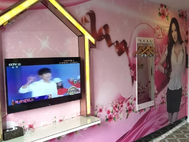 Fashion Round-bed Room