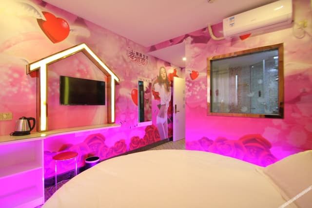 Fashion Round-bed Room