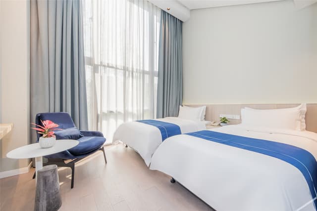 Memory Foam Twin Room