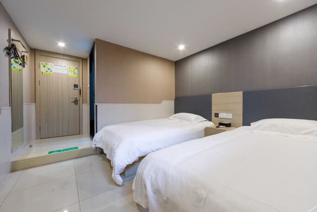 Guestroom (2 Beds)