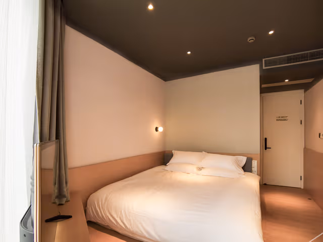 Sunshine Double Room