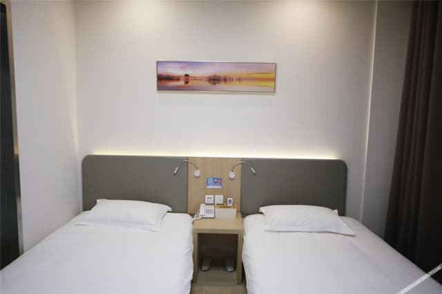 Standard Room (No window)